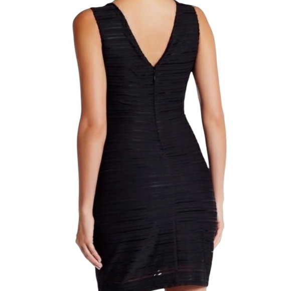 Guess Los Angeles Tonal Chevron V Neck Sheath Little Black Sexy Dress- Size 4 - Picture 4 of 16